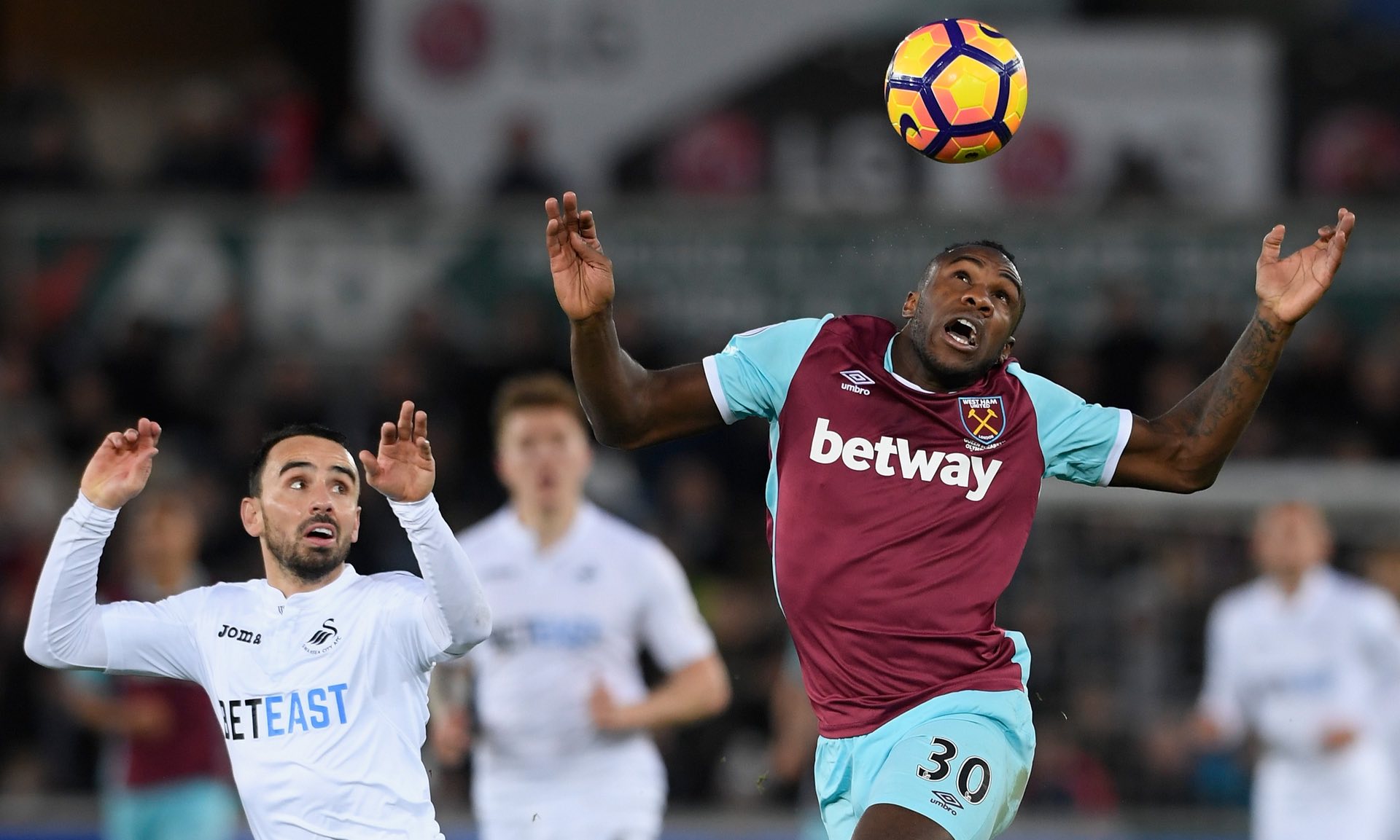 莱万的精准 莱万的精准